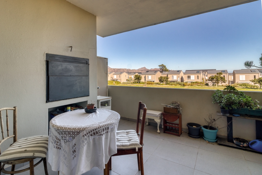 2 Bedroom Property for Sale in Somerset Lakes Western Cape